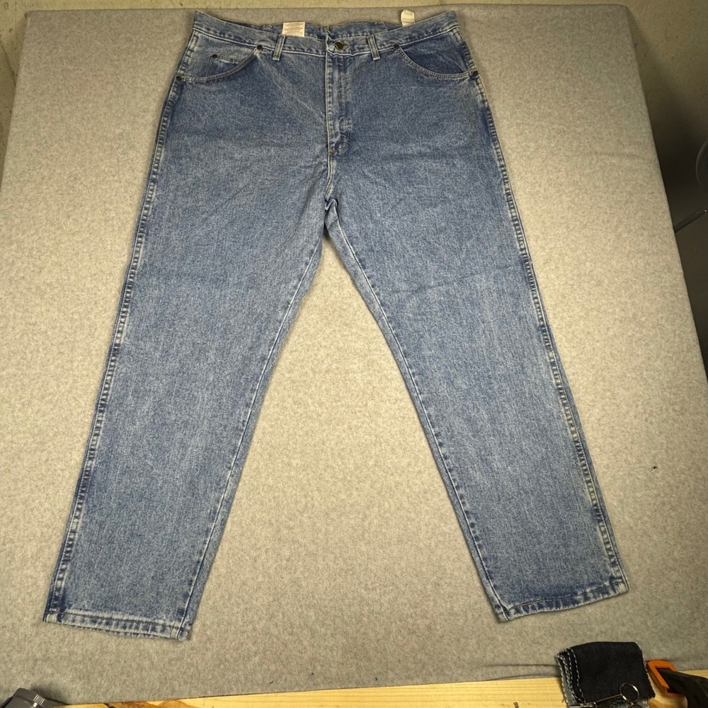 Wrangler Rugged Wear Relaxed Fit Jeans 42x30 Vintage 90s Made in USA Blue Denim